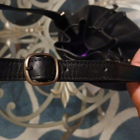 Burberrys Vintage EUC Leather Black Bucket crossbody with Tassels & dust bag - Picture 3 of 8